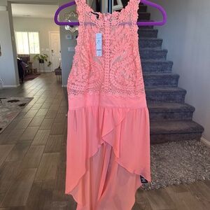 Bebe High-Low Lace Detail Blouse – Size L – NWT